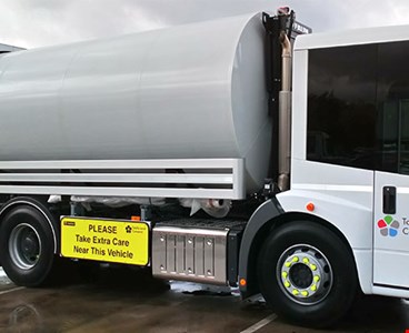 Refuse collection truck